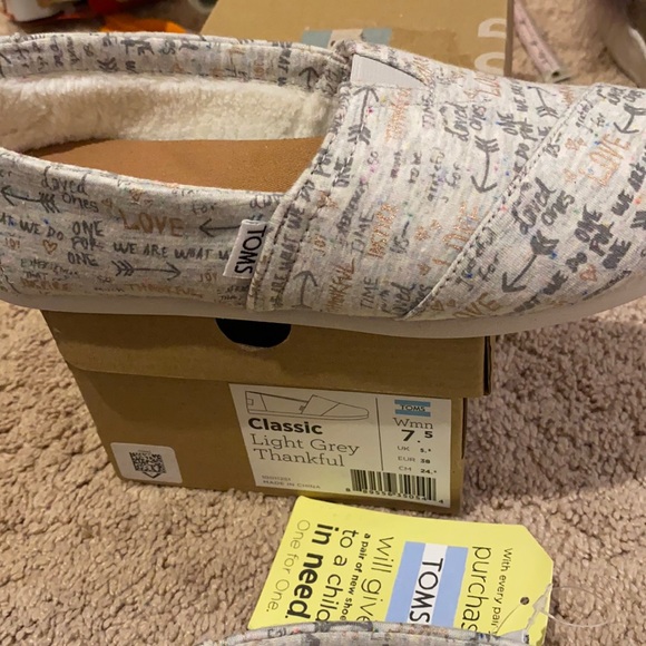 Shoes - Toms classic light gray thankful 7 1/2 shoes nib